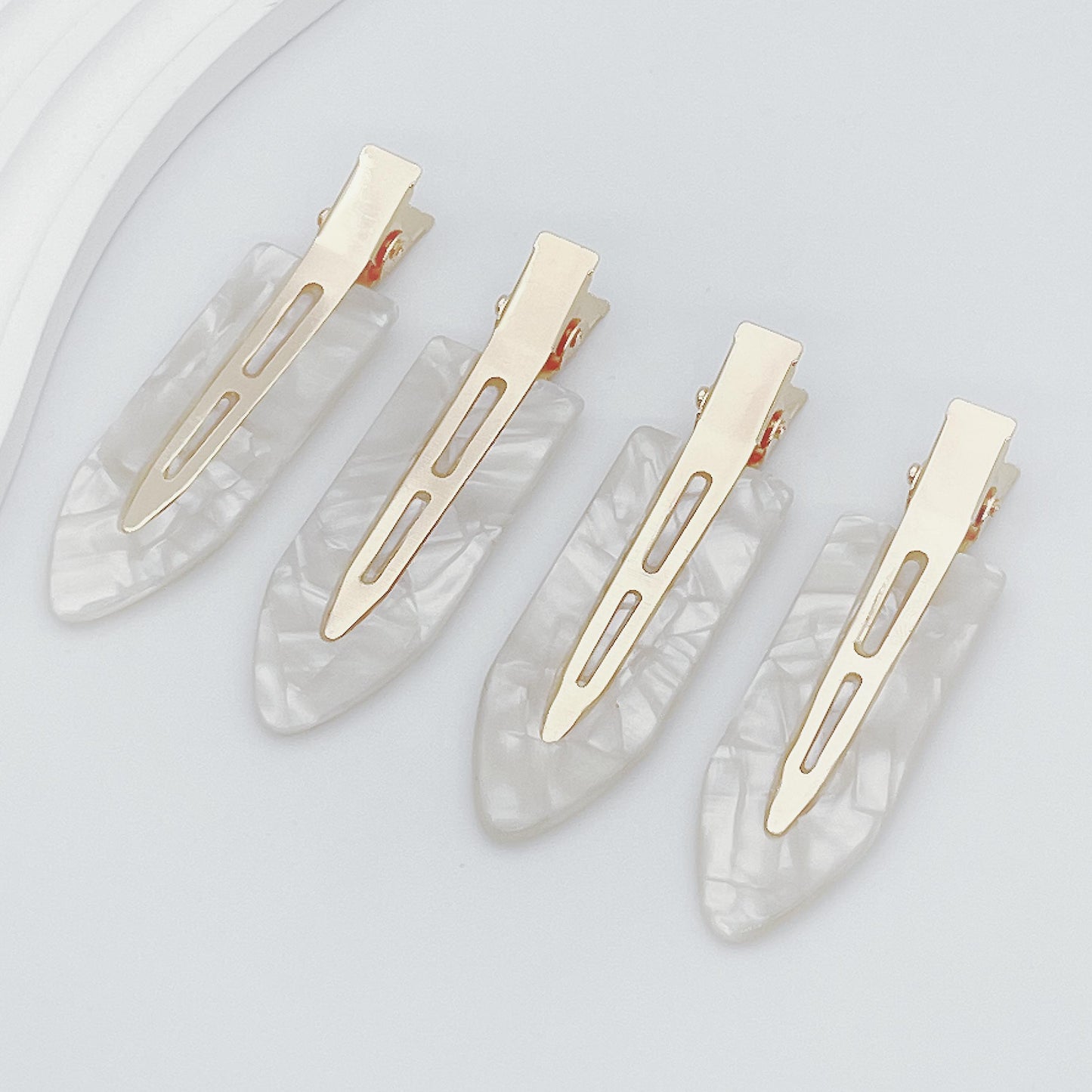 4pcs Hair Clip Styling without Bending, Acrylic Resin Flat Clip, No Crease Curling Small Needle, Seamless Bangs Hair Clip Tool for Makeup - Women's and Girls' Hair Accessories, Leopard Print White and Black